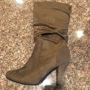 Ladies boots